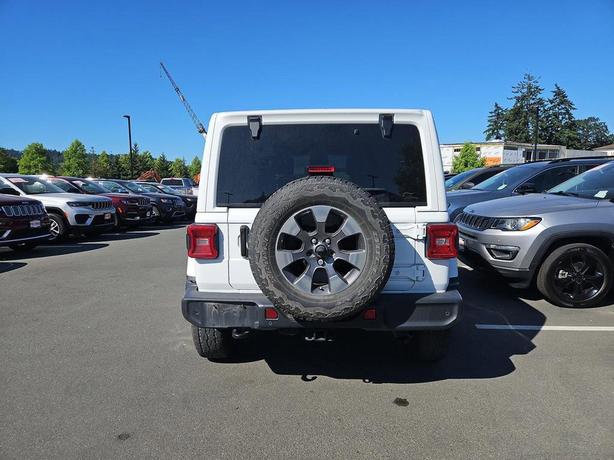 2020 Jeep Wrangler Sahara 4x4 | Keyless Start | Back-Up Camera! image 5