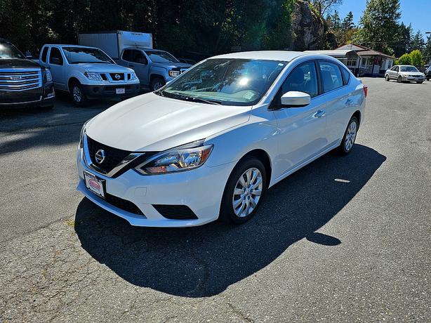 2017 Nissan  Sentra SV image 2