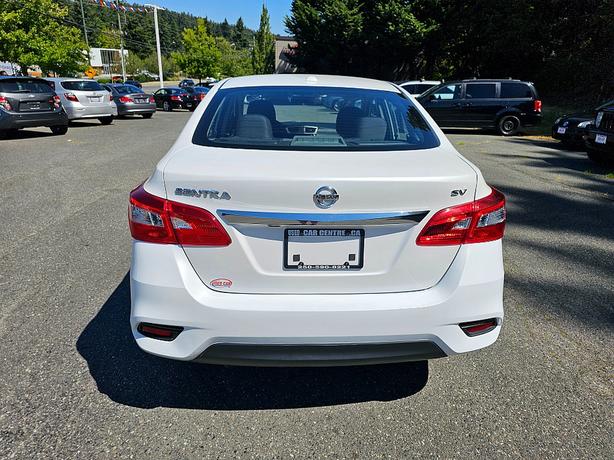 2017 Nissan  Sentra SV image 5