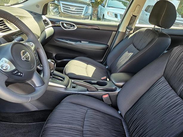 2017 Nissan  Sentra SV image 7