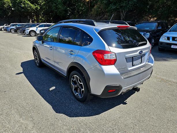 2014 Subaru  XV Crosstrek Limited image 3
