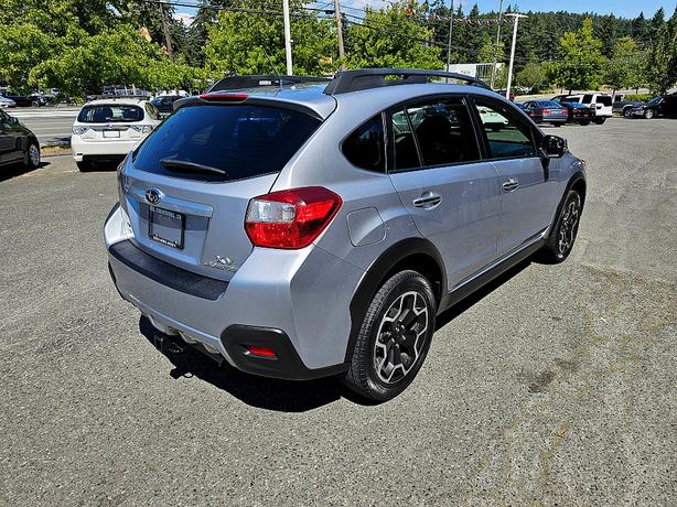 2014 Subaru  XV Crosstrek Limited image 4