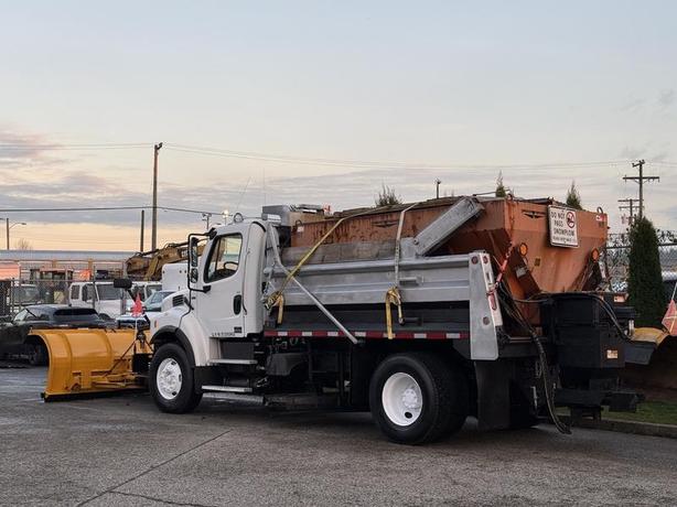 2006 Freightliner M2 106 Plow Truck With Sander Diesel With air Brakes image 7