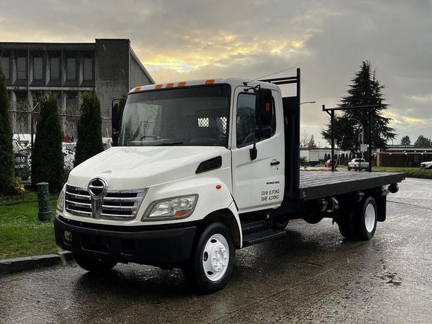 2006 Hino 155 16 Foot Flatdeck Diesel image 6