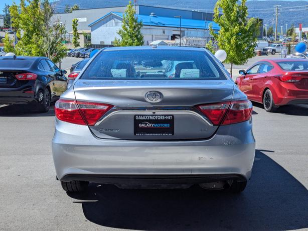 2015 Toyota Camry LE - Low KMs, Satellite Radio, Power Seat image 7