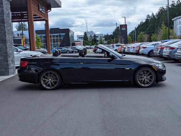 2013 BMW 3 Series 335i Convertible - Low Mileage, Heated Seats, Auto image 6