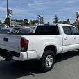 2022 Toyota Tacoma V6 thumbnail image 6