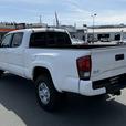 2022 Toyota Tacoma V6 thumbnail image 8