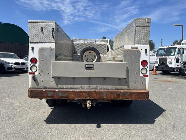 2015 Ford F-550 Service Truck Crew Cab Dually Diesel  4WD image 4