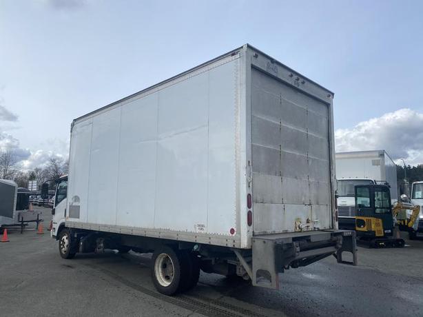 2015 Isuzu NRR 18 Foot Cube Van 3 Seater Diesel With Power Tailgate image 3