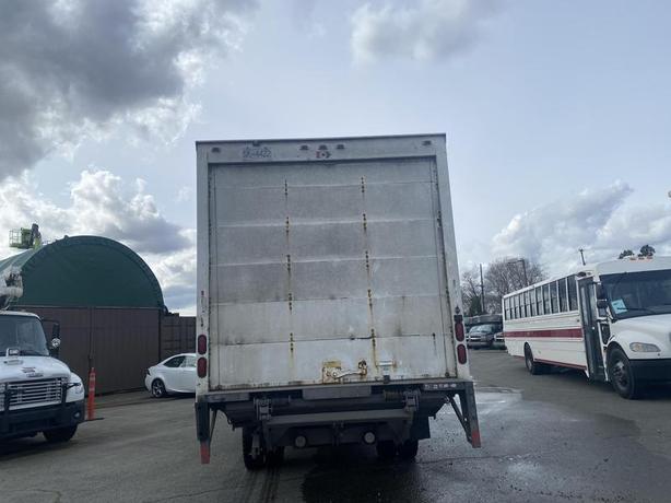 2015 Isuzu NRR 18 Foot Cube Van 3 Seater Diesel With Power Tailgate image 4