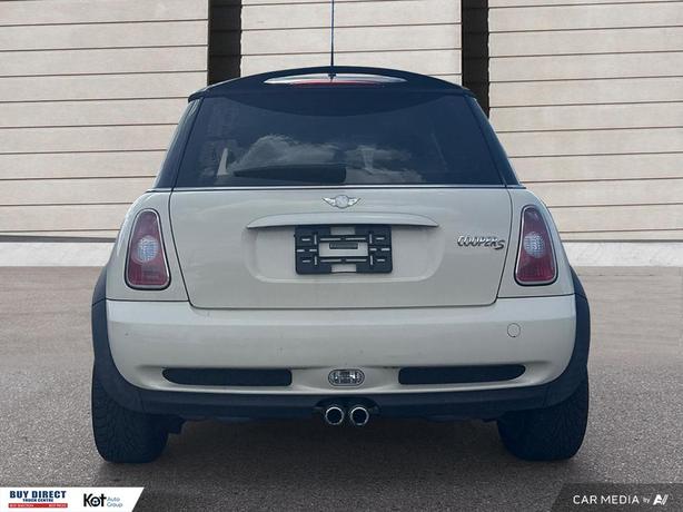 2004 MINI Cooper Hardtop S MANUAL, LEATHER SEATS, BLACK INTERIOR, SUNROOF, AUTO  image 5