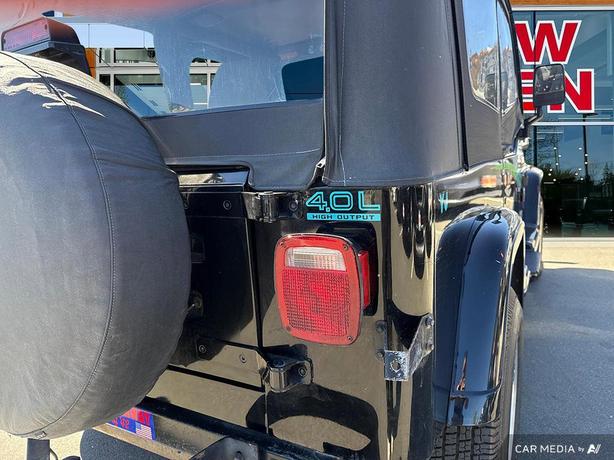 1994 Jeep YJ | Low KM!! image 8