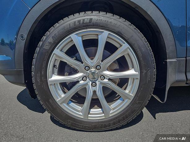 2019 Ford Escape Titanium 4WD | Heated Seats! image 6