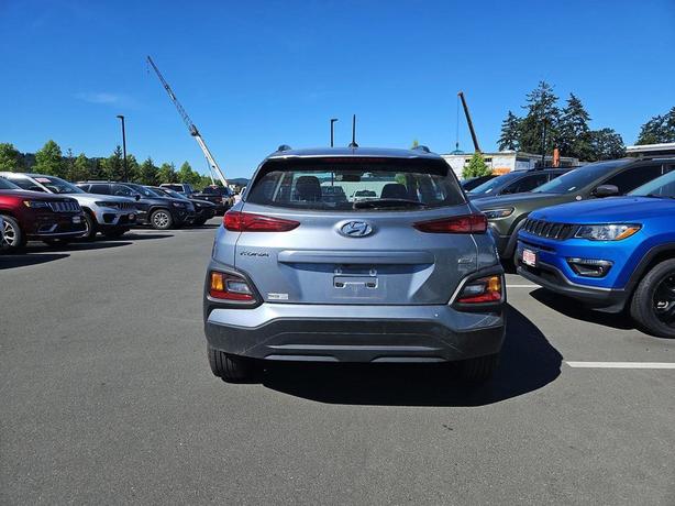 2020 Hyundai Kona Preferred AWD | Heated Seats! image 5