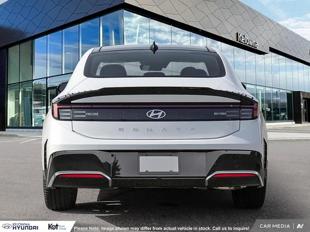 2025 Hyundai Sonata Preferred-Trend demo image 5