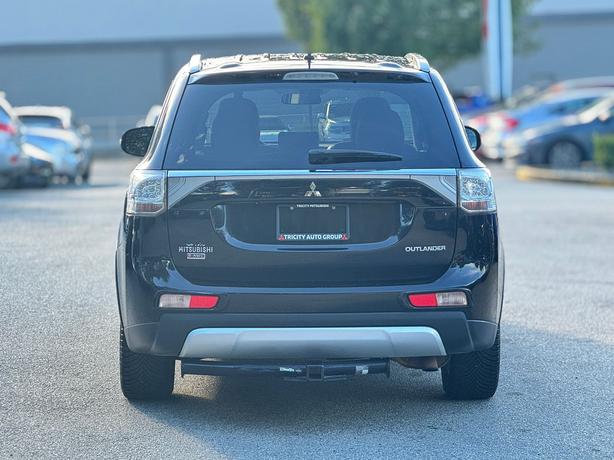 2015 Mitsubishi Outlander GT - No Accidents, Leather, Backup Camera image 6