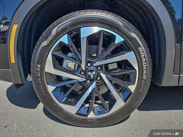 2023 Mitsubishi Outlander SE | One Owner | No Reported Accidents! image 6