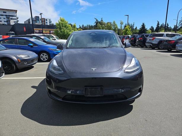 2024 Tesla Model Y RWD *Ltd Avail* Sport Utility | One Owner | No Reported Accid image 2