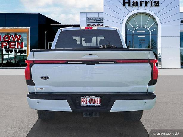 2023 Ford F-150 Lightning LARIAT 4WD SuperCrew 5.5' Box | No Reported Accidents! image 5