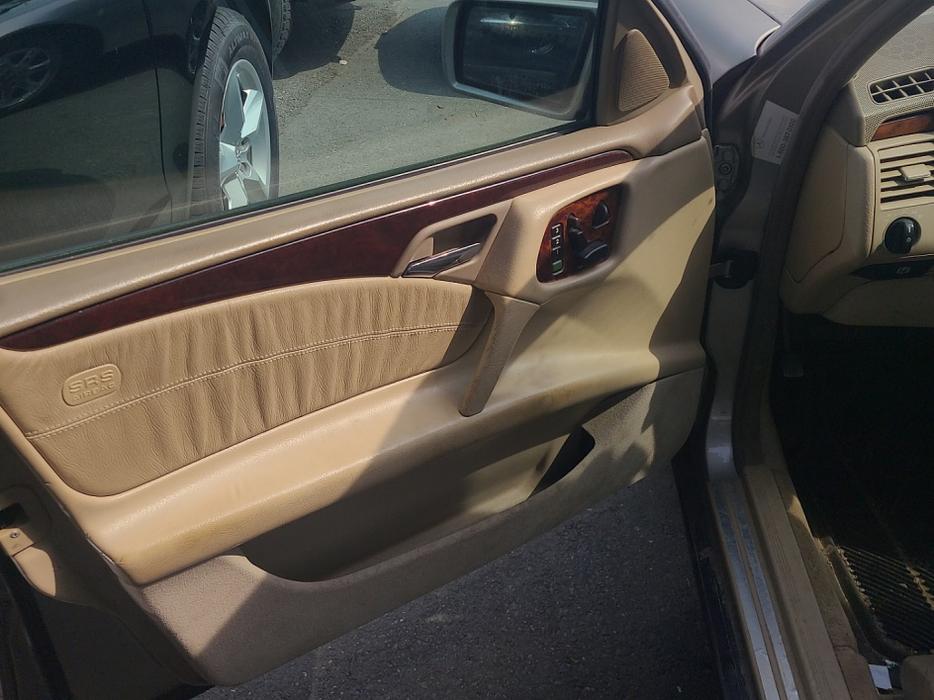 1999 Mercedes-Benz  E320 awd wagon AS TRADED display photo