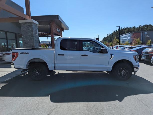 2023 Ford F-150 XLT - 5.0L V8, 4x4, SuperCrew, Short Box image 5