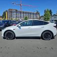 2022 Tesla Model Y Long Range AWD | Backup Camera | One Owner! thumbnail image 3