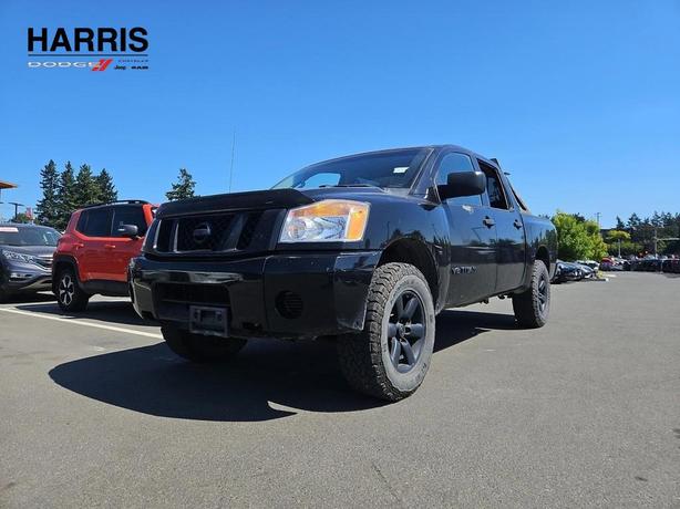 2014 Nissan Titan 4WD Crew Cab SWB SL | Keyless Entry | Back Up Camera! image 1