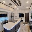 Used 2022 Dutchmen RV Astoria 3603LFP thumbnail image 7