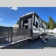 Used 2021 Grand Design Momentum G-Class 353G thumbnail image 4