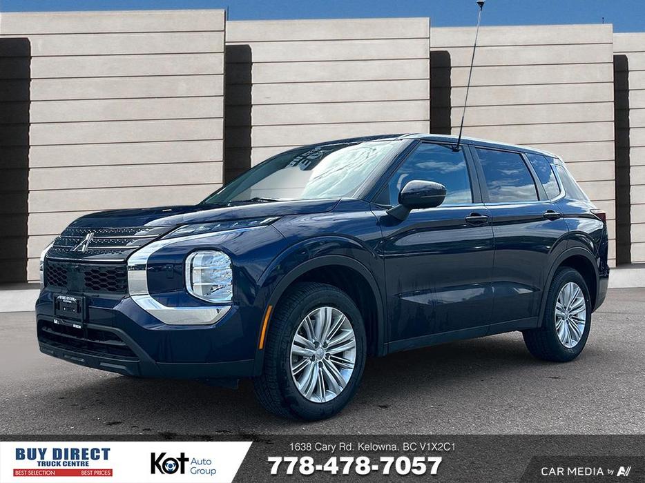 2024 Mitsubishi Outlander ES display photo