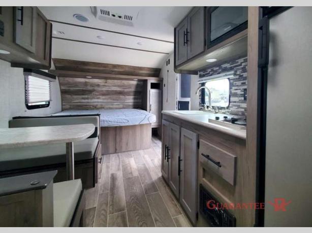 Used 2022 Gulf Stream RV Trailmaster Super Lite 199DD image 8