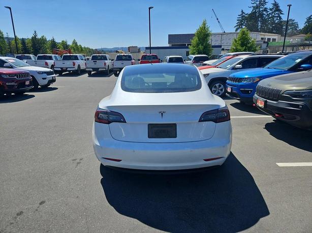 2021 Tesla Model 3 Bluetooth Connect | Back Up Camera | One Owner! image 5