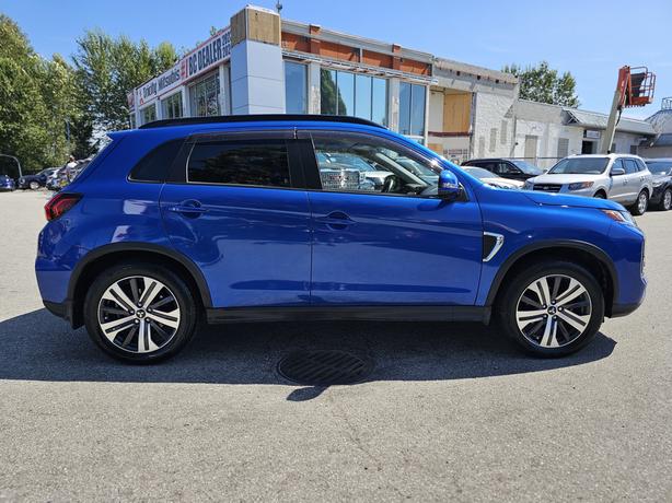 2020 Mitsubishi RVR SEL - Heated Seats, Blind Spot Warning image 4