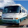 Used 1999 Georgie Boy Cruise Master 3515 thumbnail image 3