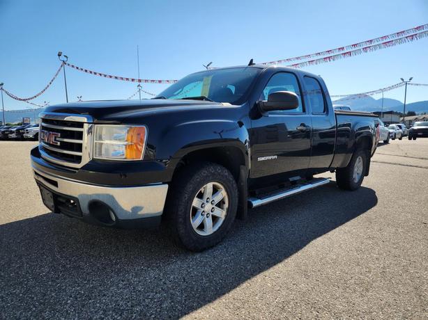 2013 GMC Sierra 1500 SLE image 1
