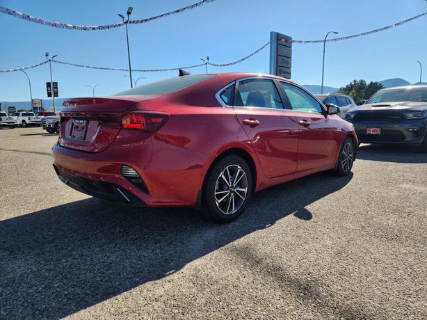 2022 Kia Forte EX+ image 3