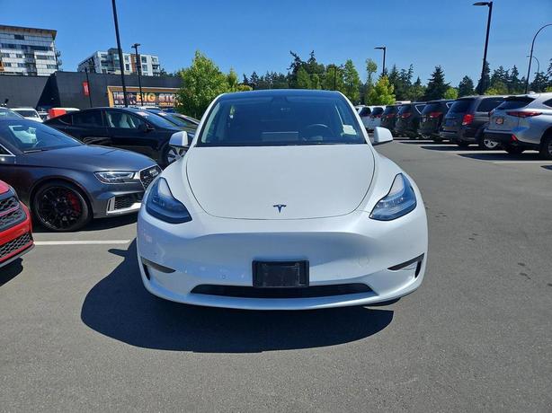 2022 Tesla Model Y Long Range AWD | Backup Camera | One Owner! image 2