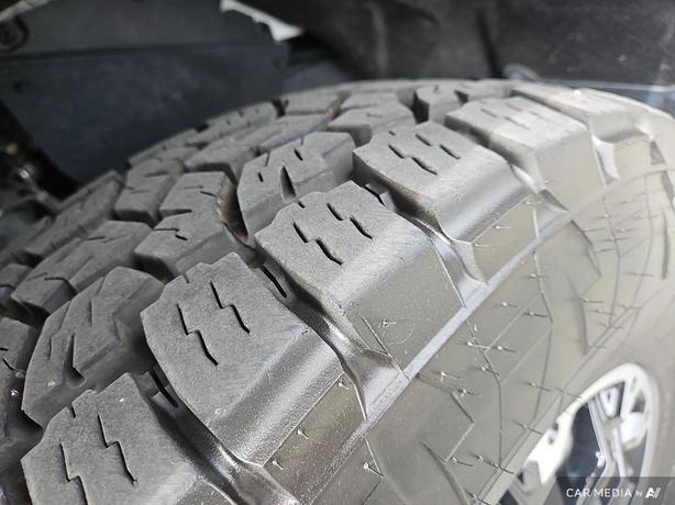 2022 Toyota Tundra 4x4 Crewmax SR | Keyless Start | Bluetooth Connection! image 7