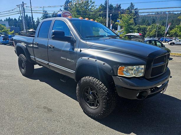 2003 Dodge  Ram 3500 SLT image 2