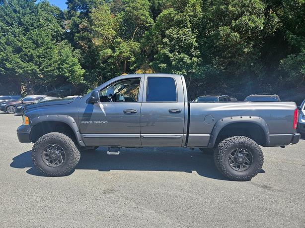 2003 Dodge  Ram 3500 SLT image 3