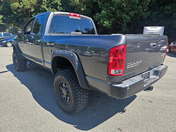 2003 Dodge  Ram 3500 SLT image 5
