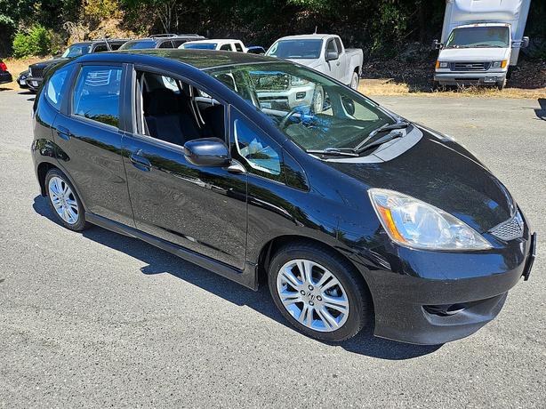 2009 Honda  Fit Sport image 1