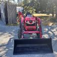 2024 Mahindra 2600 Series 2638 HST thumbnail image 3
