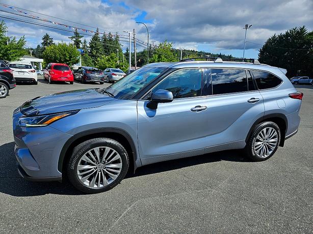 2020 Toyota  Highlander Platinum image 2