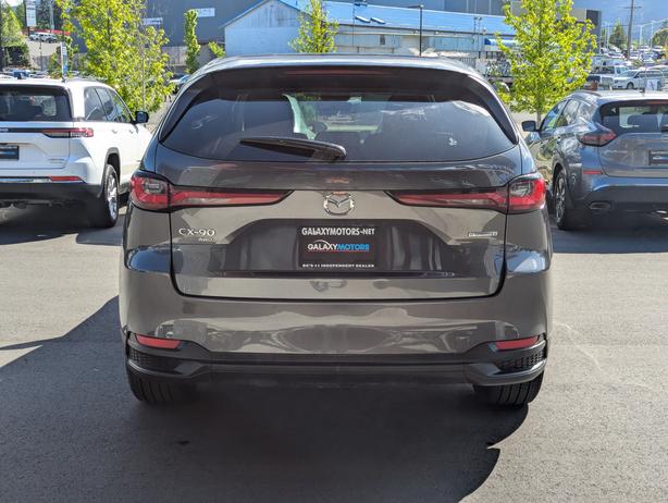 2024 Mazda CX-90 Preferred Plus - Heated Seats, AWD, Powerlift Gate image 7