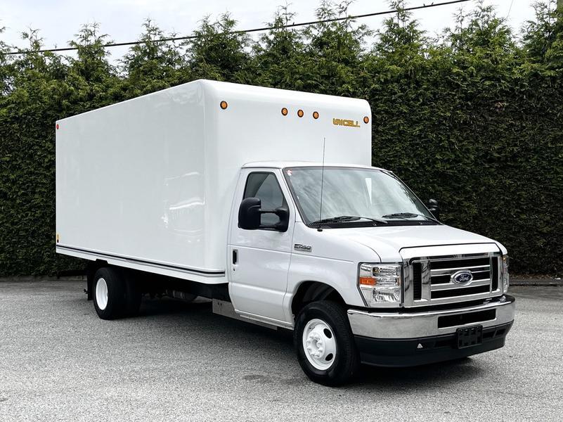 2021 Ford E-450 Super Duty 16-Foot Cube Van display photo