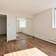 3 Bedrooms Kingsway Lofts &amp; Apartments thumbnail image 7