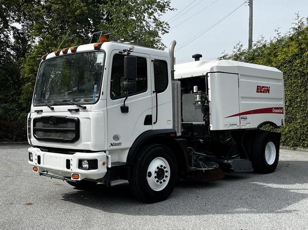 2012 Autocar Xpert Elgin Sweeper Cummins Diesel Air Brakes image 5