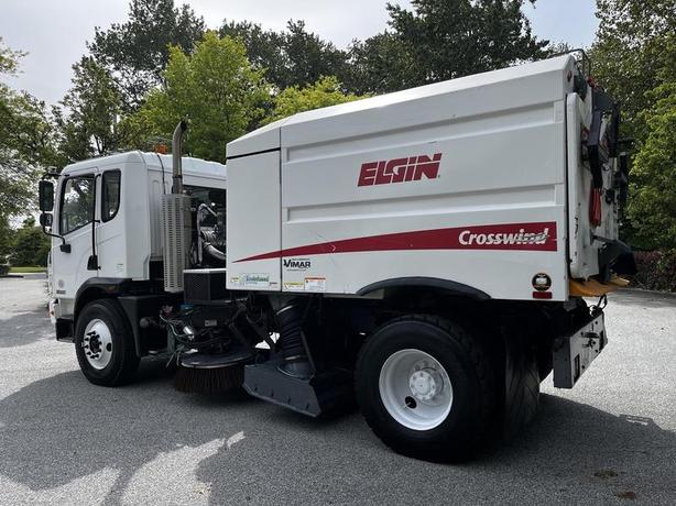 2012 Autocar Xpert Elgin Sweeper Cummins Diesel Air Brakes image 7